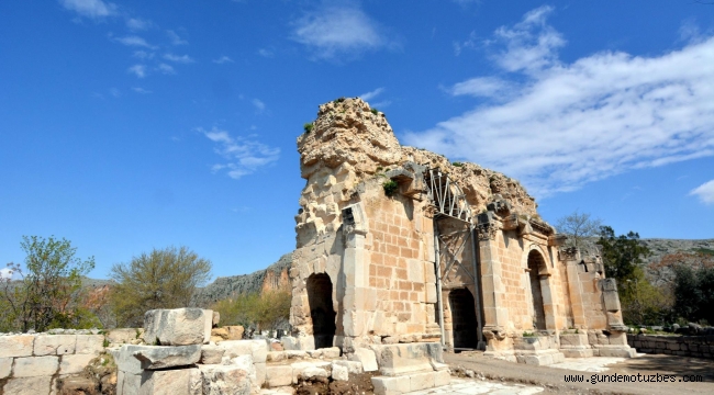Anavarza İçin Hedef "Unesco Kalıcı Miras Listesi" ile ilgili görsel sonucu