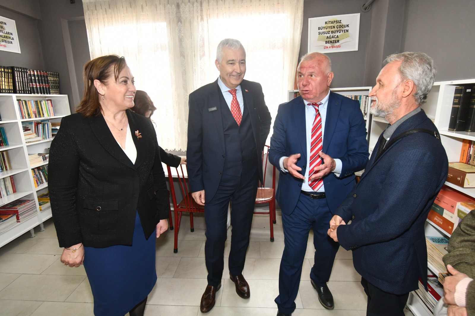 "Atatürk Çocukları Kütüphanesi”