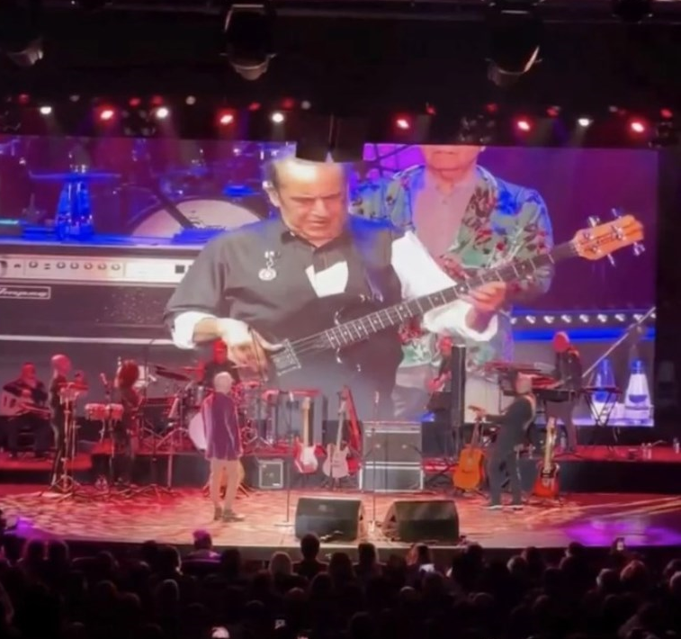 MFÖ'nün Özkan Uğur'suz ilk konseri!