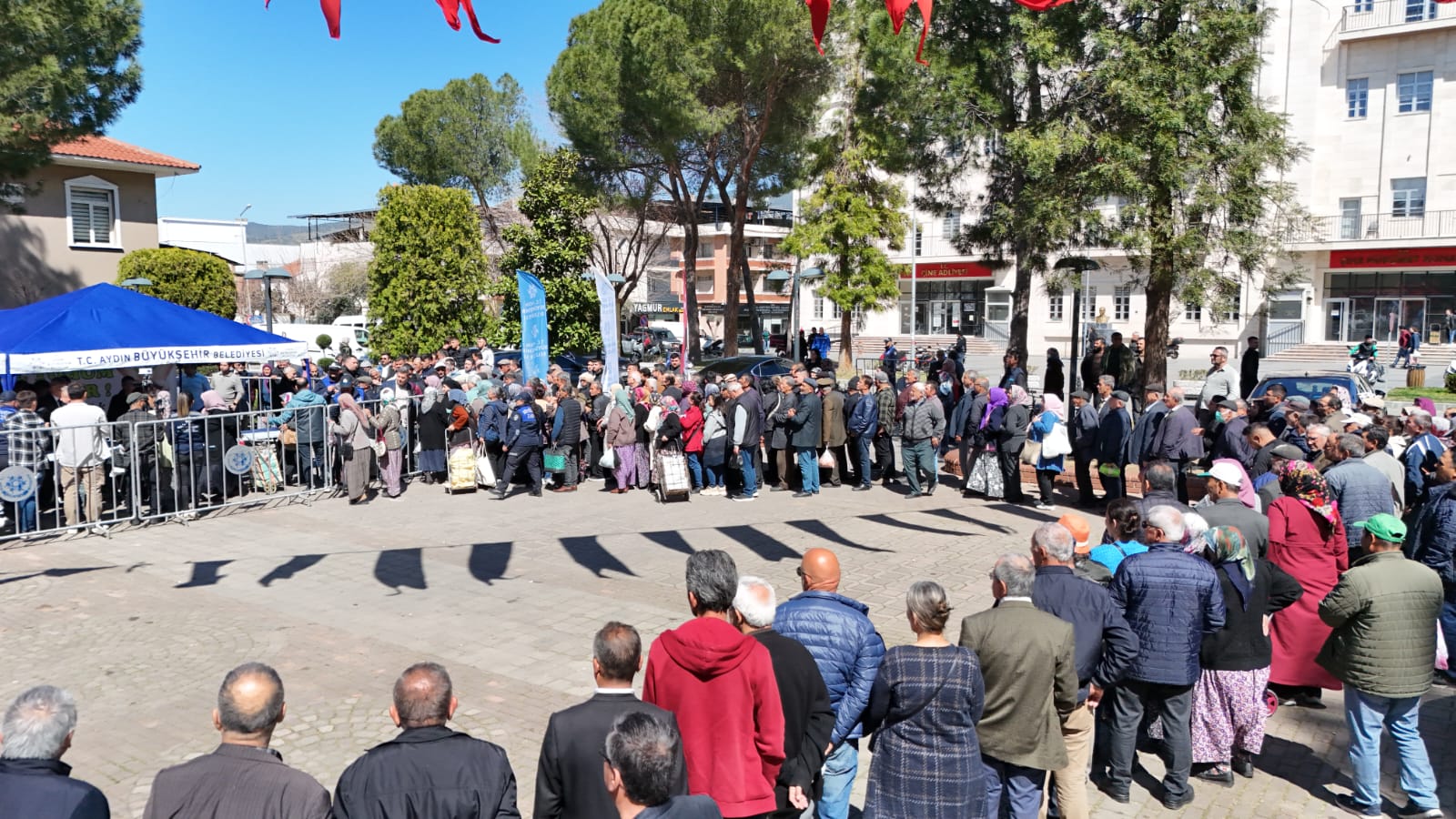 Başkan Çerçioğlu Nazilli’de Ve Çine’de Coşkuyla Karşılandı