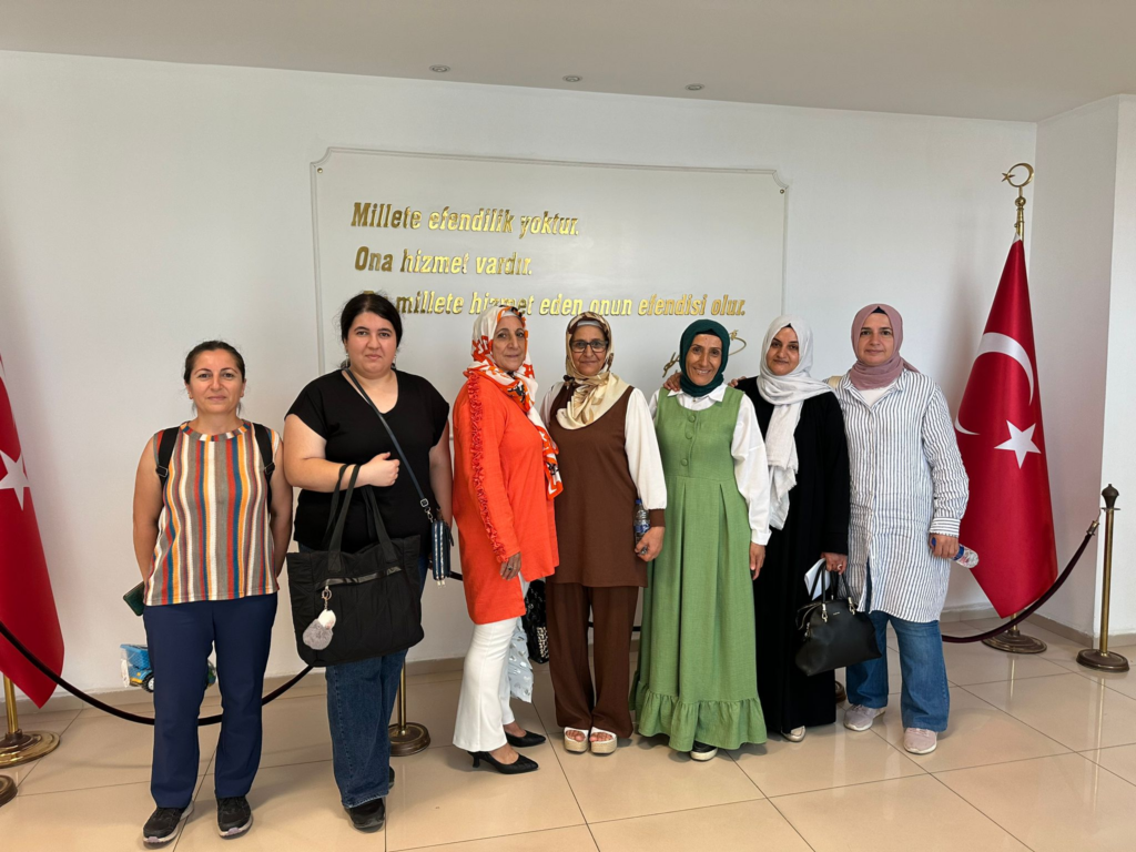 Karabağlar Kaymakamı Özer Dernek Temsilcilerini Duyarlılıkla Karşıladı