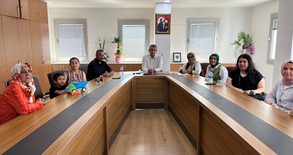 Karabağlar Kaymakamı Özer Dernek Temsilcilerini Duyarlılıkla Karşıladı