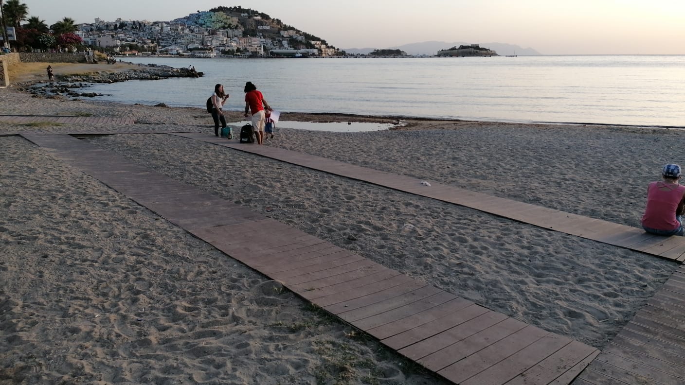 KUŞADASI BELEDİYESİNİN HALKTAN GELEN TÜM SORUNLARI 'GÜVERCİN MASA' VASITASIYLA ÇÖZDÜĞÜ ORTAYA ÇIKTI!