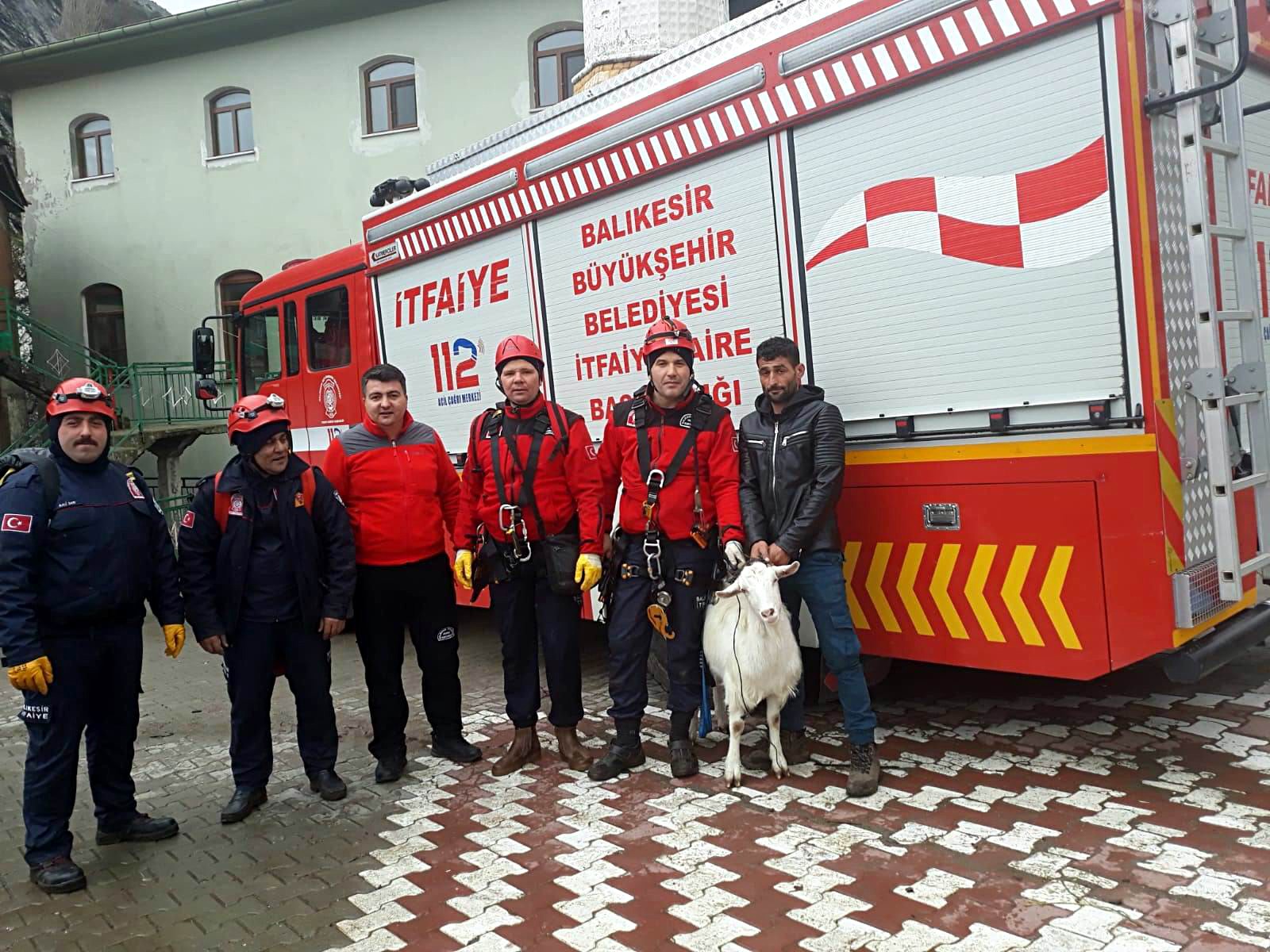 Nefes kesen keçi kurtarma operasyonu