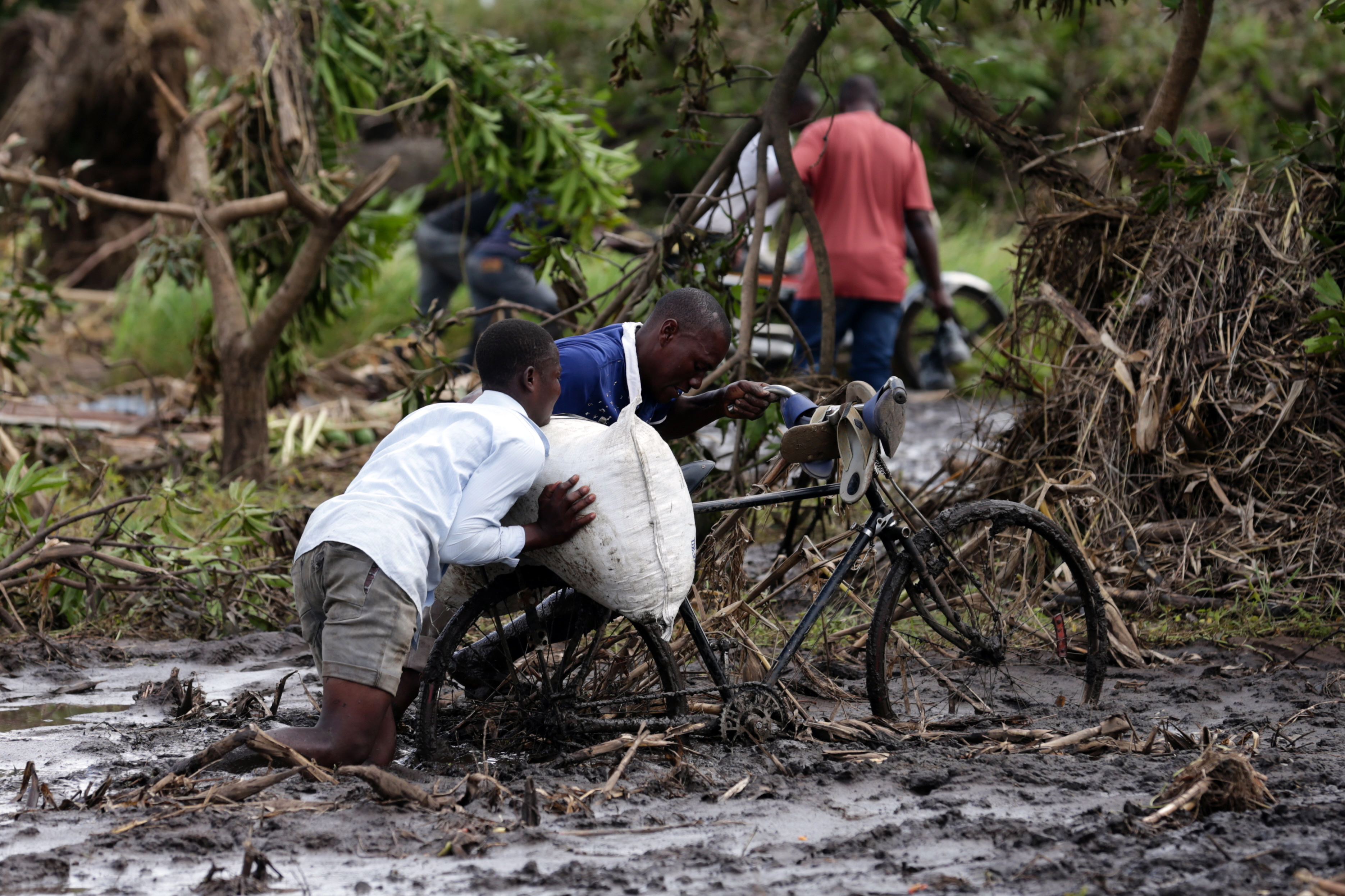 İdai Kasırgası'nda ölenlerin sayısı bini geçti