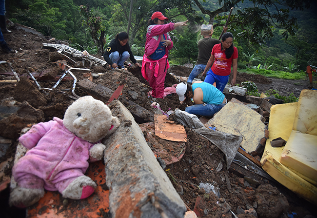Kolombiya'da heyelanda ölü sayısı 30'a yükseldi