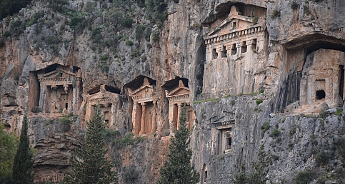 DALYAN KAYA MEZARLARI