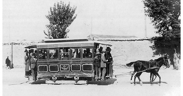 BİR ZAMANLAR İZMİR