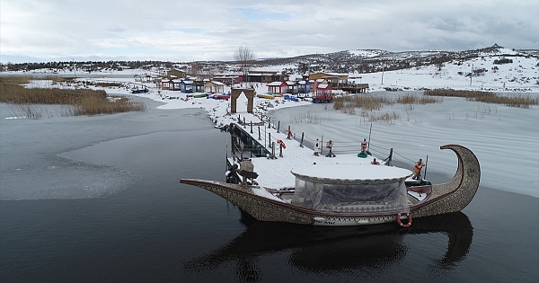 Frigya&#039;da &quot;kış manzarası&quot; büyülüyor
