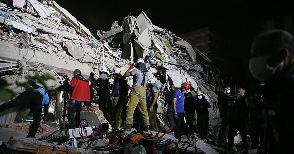  İzmir'de deprem