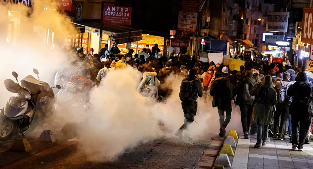 Kadıköy'deki protestolarda gözaltına alınanlardan 65'i serbest bırakıldı