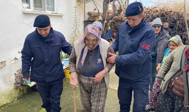 Alzheimer hastası boş binada bulundu