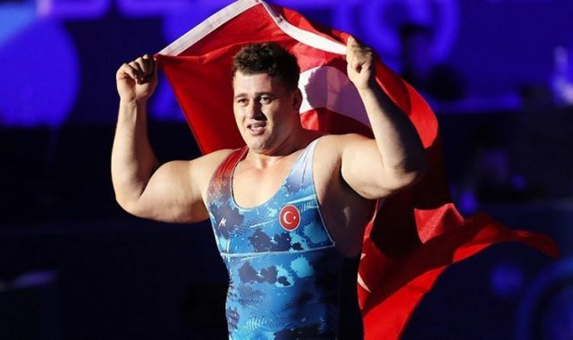 Milli güreşçi Rıza Kayaalp rekorun kıyısından döndü: Bundan sonraki Avrupa Şampiyonası&#039;na katılmak boynumuzun borcu oldu