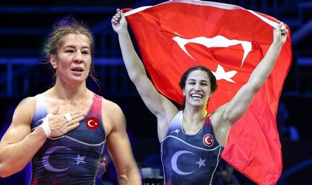 Milli güreşçilerden çifte şampiyonluk!