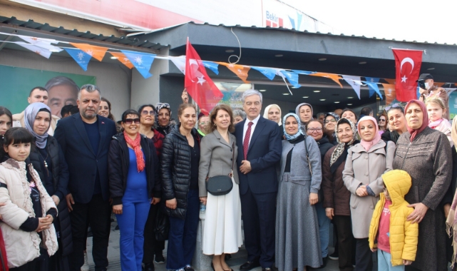 Şenlik havasında büro açılışı! Gökçekaya: Çiğli’nin durumu ortada!