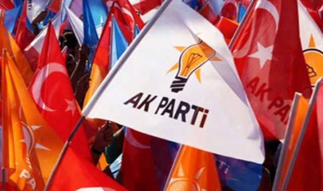 AK PARTİ ÇİĞLİ&#039;DE KAN KAYBEDİYOR.