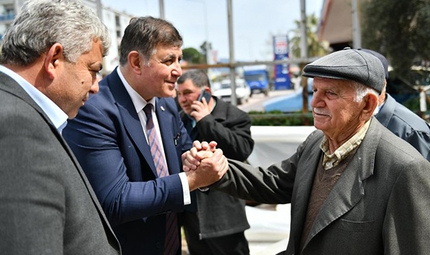 CHP adayı Tugay’dan Kiraz mesaisinde mesajlar: Aziz Başkan gibi çalışacağız!