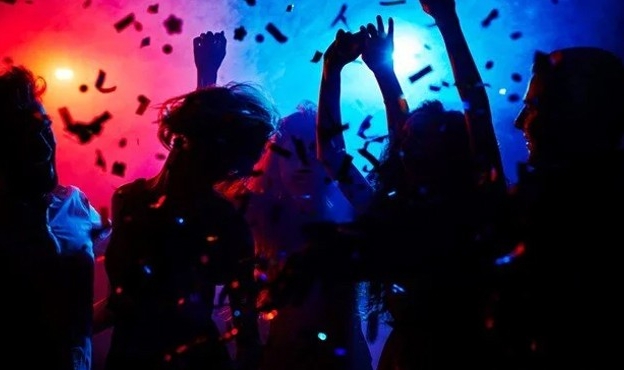 Eğlence mekanına damsız cezası!