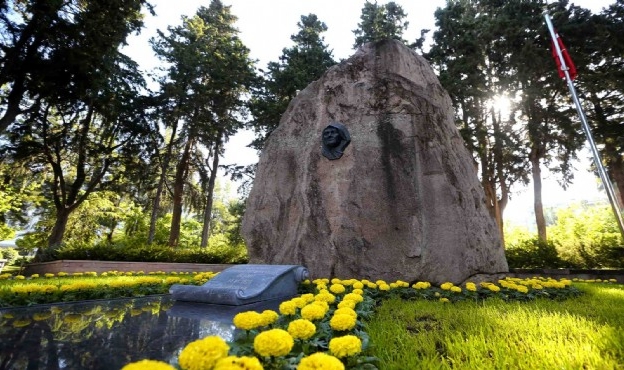 Karşıyaka 8 Mart&#039;ta Zübeyde Ana&#039;da buluşacak