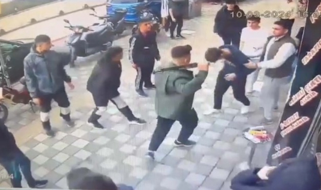 Manisa&#039;da palalı ve satırlı kavga!