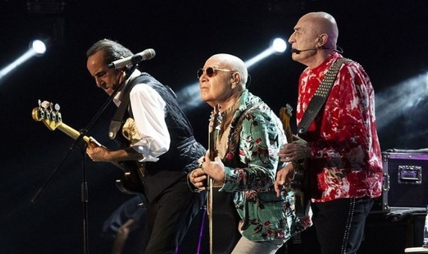 MFÖ&#039;nün Özkan Uğur&#039;suz ilk konseri!