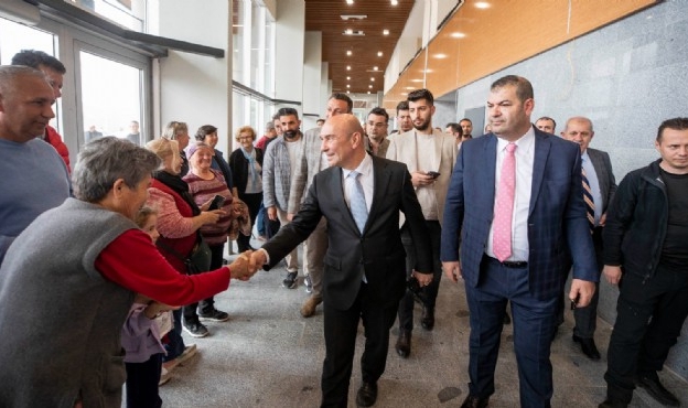 Soyer&#039;den Selçuk&#039;ta yeni terminal mesajı: Göğsümüzü gere gere turist ağırlayacağız