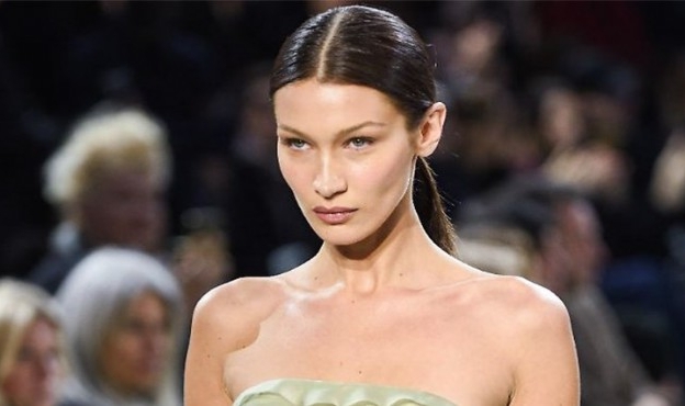 Bella Hadid modelliği bıraktı!