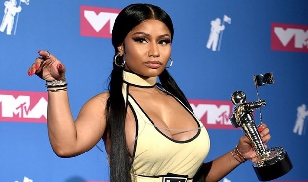 Dünyaca ünlü şarkıcı Nicki Minaj&#039;a gözaltı!