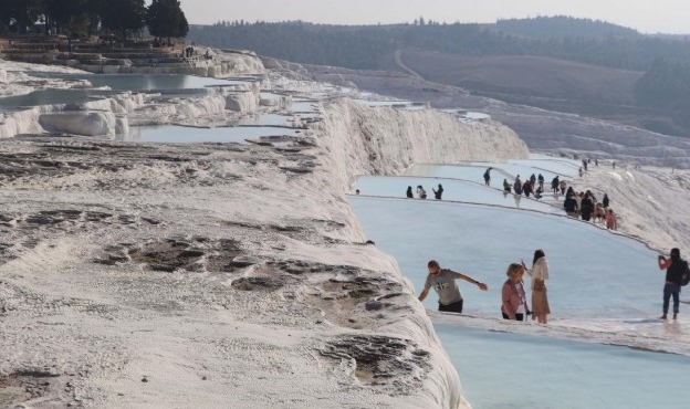 Ege&#039;nin turizm cennetine ziyaretçi akını!