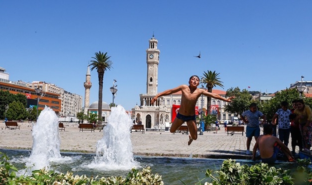 İbre 38 dereceyi görecek… İzmir’e yaz geliyor!