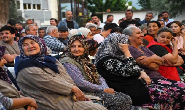 Torbalı&#039;da Başkan Demir halk buluşmalarında vatandaşları dinledi
