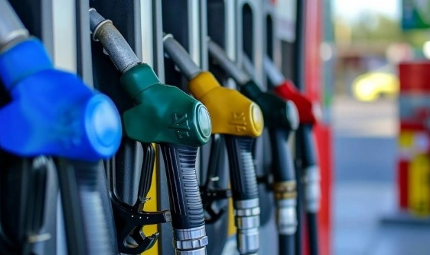 Araç sahipleri dikkat: Motorine zam geliyor!