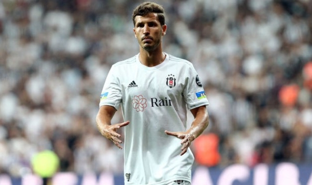 Beşiktaş&#039;ta Salih Uçan ile yeni sözleşme imzalandı!