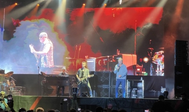 İngiliz müzik grubu Deep Purple&#039;dan İstiklal Marşı!