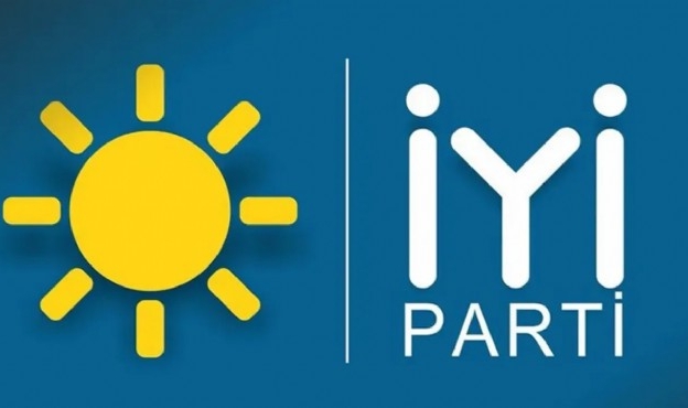 İzmir&#039;in bir ilçesinde İYİ Parti&#039;den toplu istifa