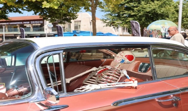 Klasik otomobiller Urla’da buluştu!