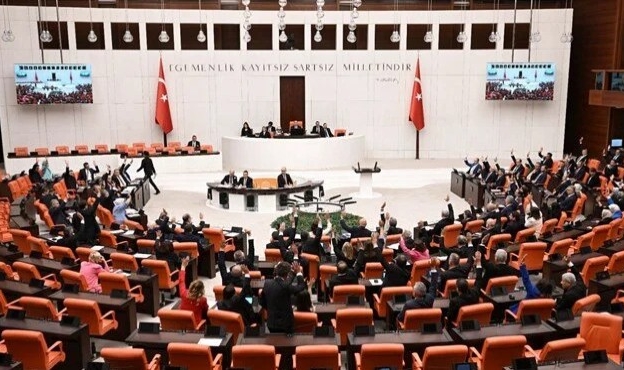 TSK personeline ilişkin kanun teklifi kabul edildi