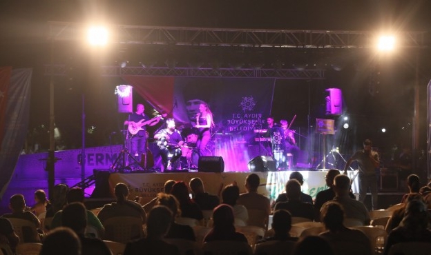 Aydın Büyükşehir Belediyesi&#039;nden Germencik&#039;te yaz konseri