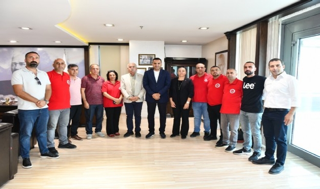 Çiğli&#039;de ek işçilere ek zam... En düşük maaş 42 bin TL!