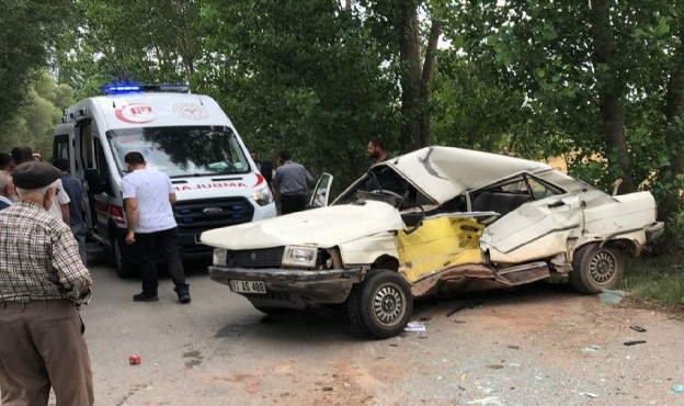 Kaza sonrası içine göçtü... 1 kişi hayatını kaybetti