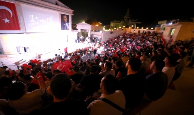 Milli heyecan Menderes’te dev ekranda yaşanacak