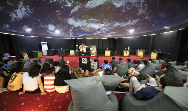 Minik kaşifler Konak&#039;ta bilim turunda