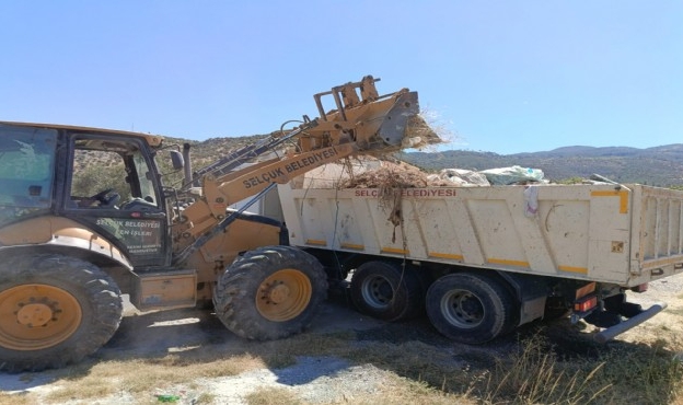 Selçuk&#039;ta moloz seferberliği