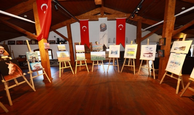 Selçuk Uluslararası Resim Sergisi kapılarını açtı