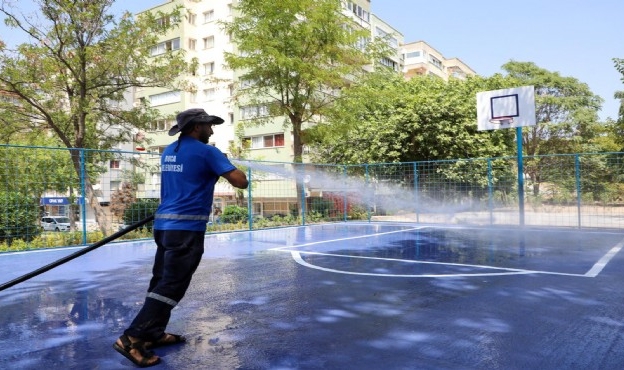 Buca&#039;da park baştan sona yenilendi