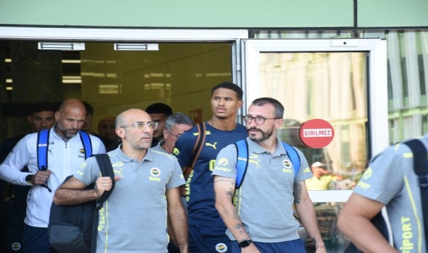 Fenerbahçe&#039;ye İzmir&#039;de coşkulu karşılama