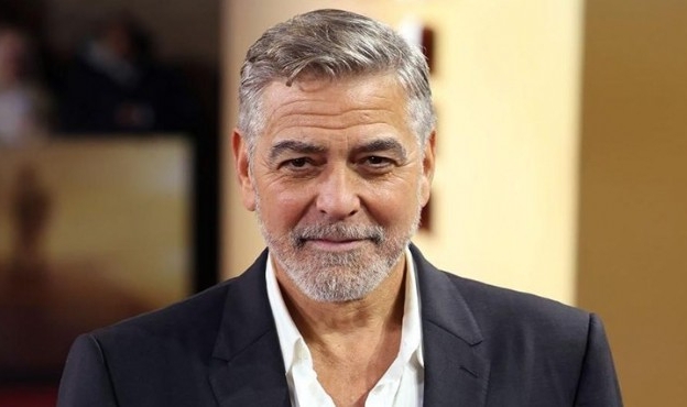 George Clooney kendini açık artırmaya çıkardı