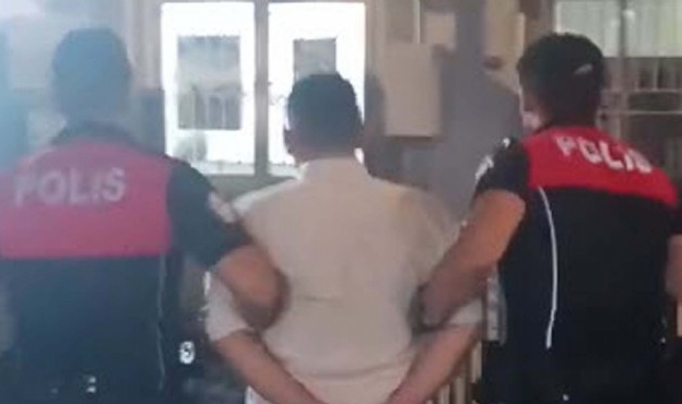 İzmir&#039;de firari suç makinesi yakayı ele verdi!