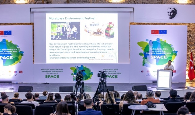 Kentlerin yeşil gelecek vizyonları Konak’ta vitrine çıktı