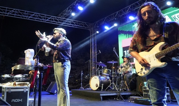 Retrobüs, Çim Konserleri’nde eğlenceyi doruğa çıkardı